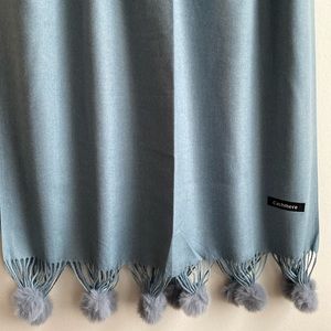 Cashmere scarf with Pom Pom